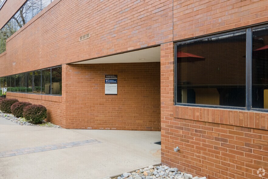 More Photos Of 1000 Herrontown Rd, Princeton Medical For Lease