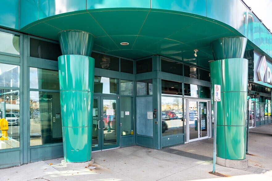 More Photos Of 20 Kingsbridge Garden Cir, Mississauga Office For Lease