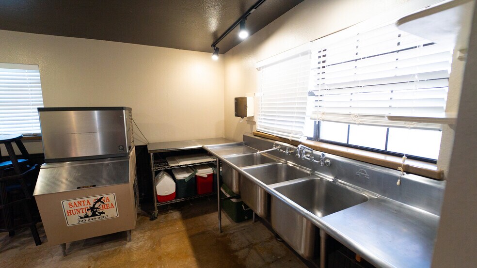 More Photos Of 1200 County Road 108, Santa Anna Specialty For Sale