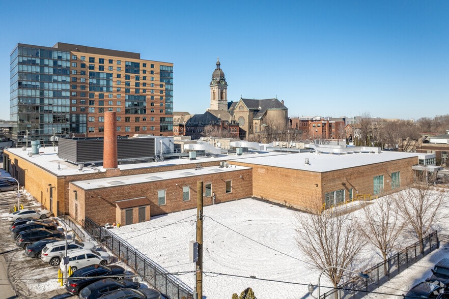 More Photos Of 965 W Chicago Ave, Chicago Flex For Sale