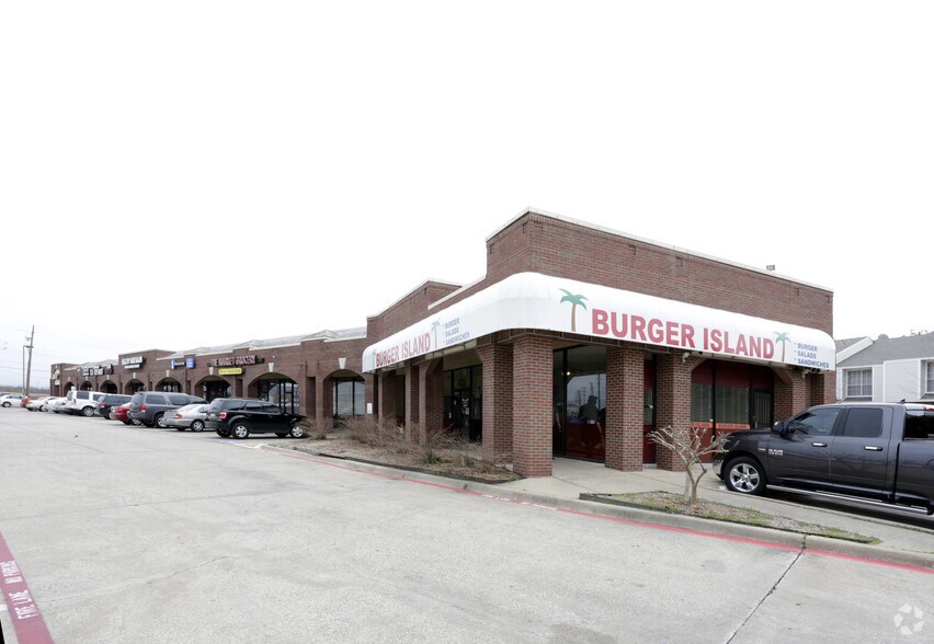 More Photos Of 9410 Walnut St, Dallas Unknown For Lease