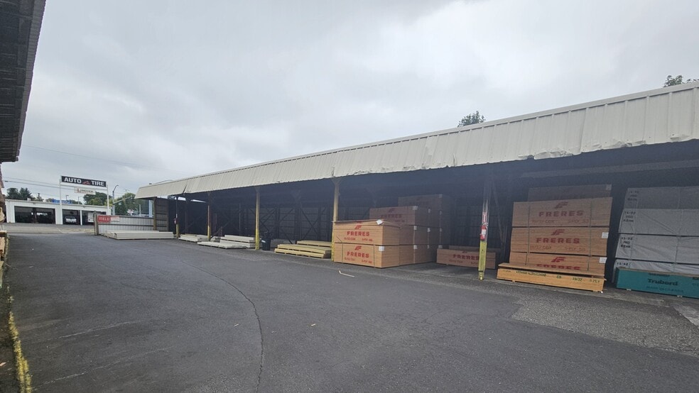 More Photos Of 642 Commerce Ave, Longview Lumberyard For Lease