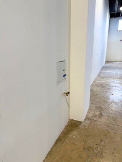 More Photos Of 2300-2340 W 8th Ave, Hialeah Radio TVTransmission Facilities For Lease