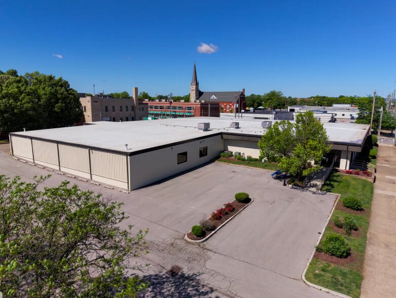 More Photos Of 1136 W Market St, Louisville Warehouse For Sale