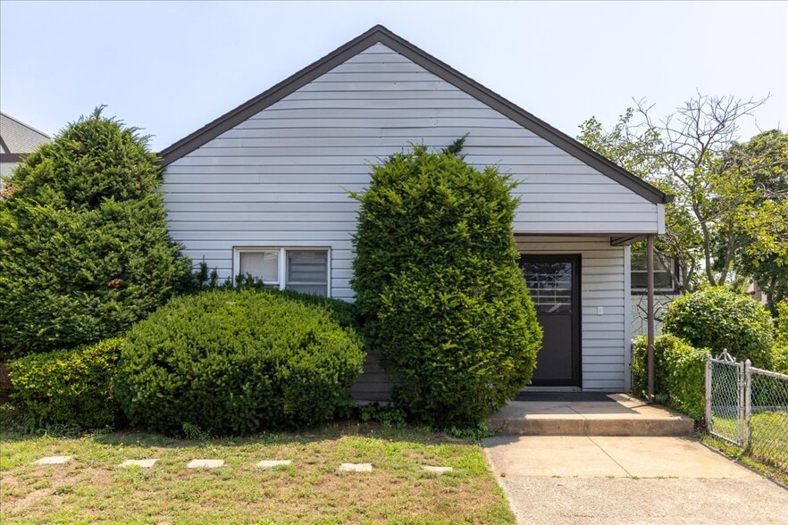More Photos Of 215 N Hillside Ave, Valley Stream Specialty For Sale