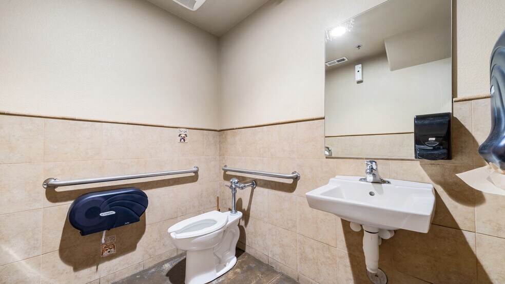 More Photos Of 3160 Highway 50, South Lake Tahoe Restaurant For Sale