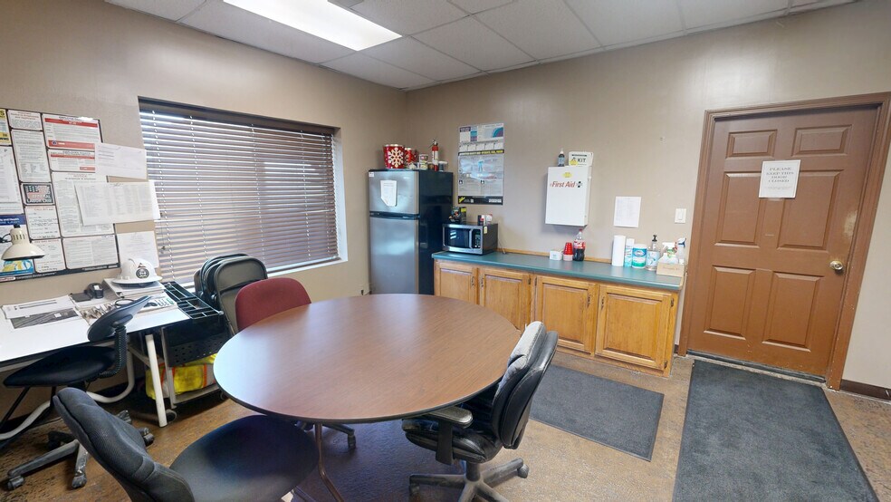 More Photos Of 783 W Morris Ave, Springdale Warehouse For Sale