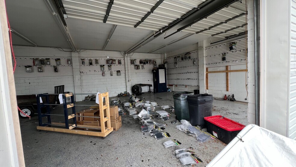 More Photos Of 894 E Little Creek Rd, Norfolk Auto Repair For Sale