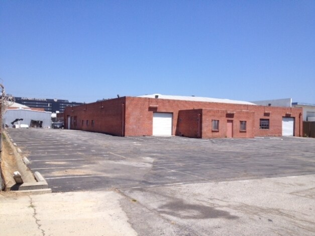More Photos Of 5540 W Century Blvd, Los Angeles Unknown For Lease