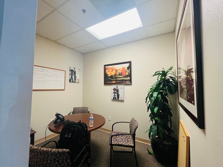 More Photos Of 1951 Stella Lake Dr, Las Vegas Light Distribution For Lease