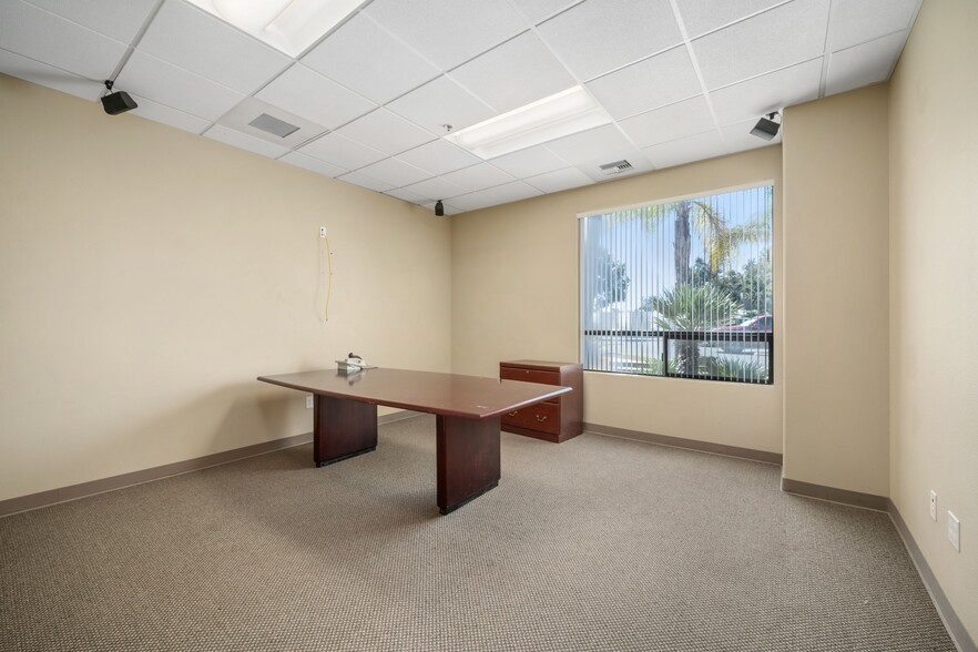 More Photos Of 2122-2126 Hutton Rd, Nipomo Flex For Lease
