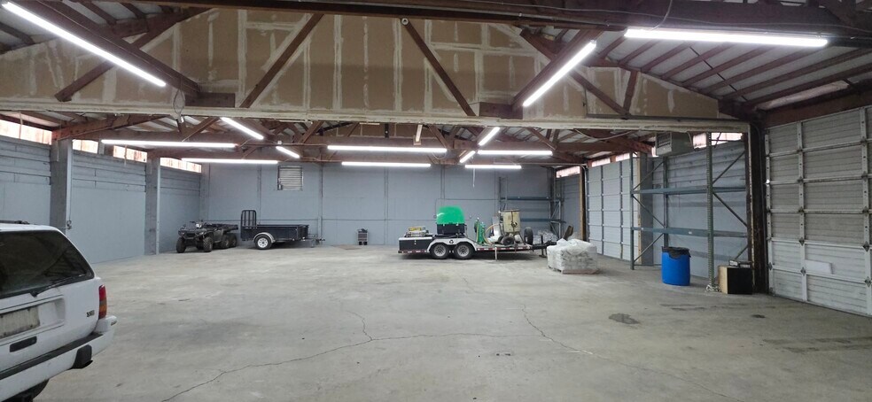 More Photos Of 197 SW Dennis Ave, Hillsboro Industrial For Lease