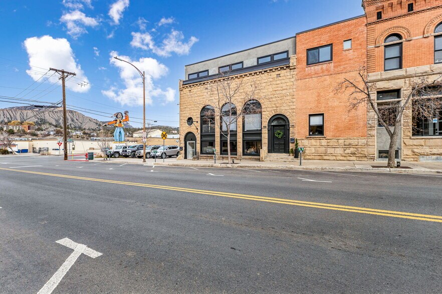 More Photos Of 120 W 9th St, Durango Flex For Lease
