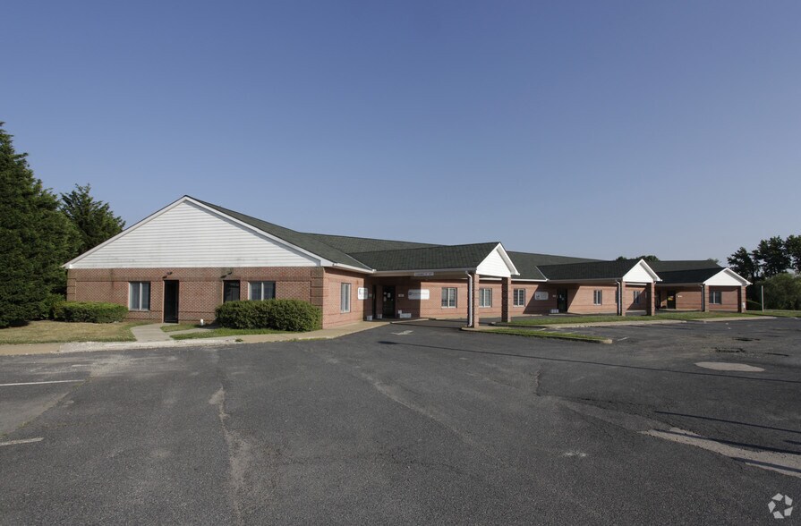 More Photos Of 8579 Commerce Dr, Easton Medical For Sale