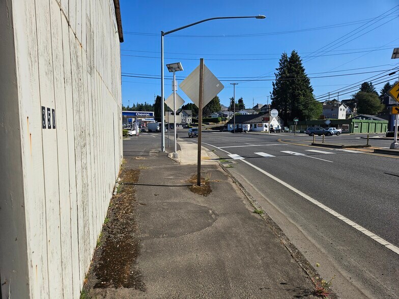 More Photos Of 350 W Columbia River Hwy, Clatskanie General Retail For Sale