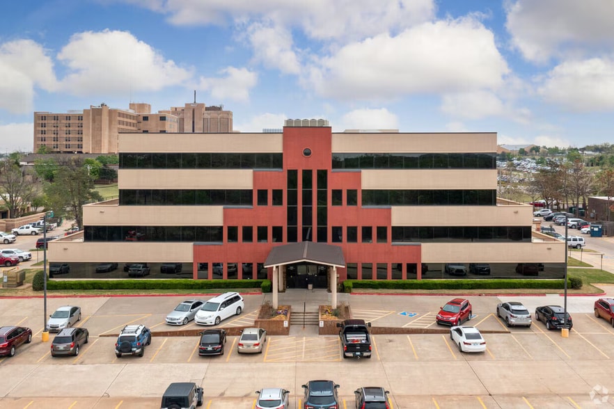 Primary Photo Of 13321 N Meridian Ave, Oklahoma City Medical For Lease