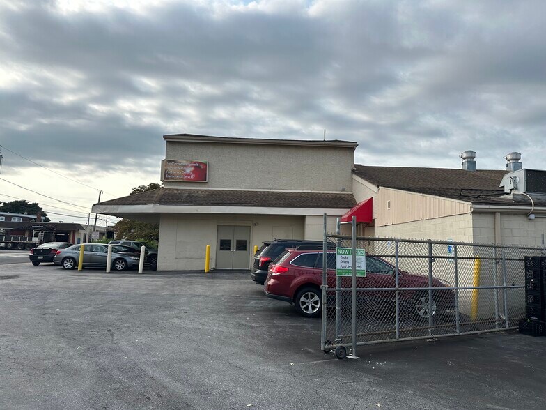 More Photos Of 1580 Huddell Ave, Marcus Hook Light Distribution For Lease