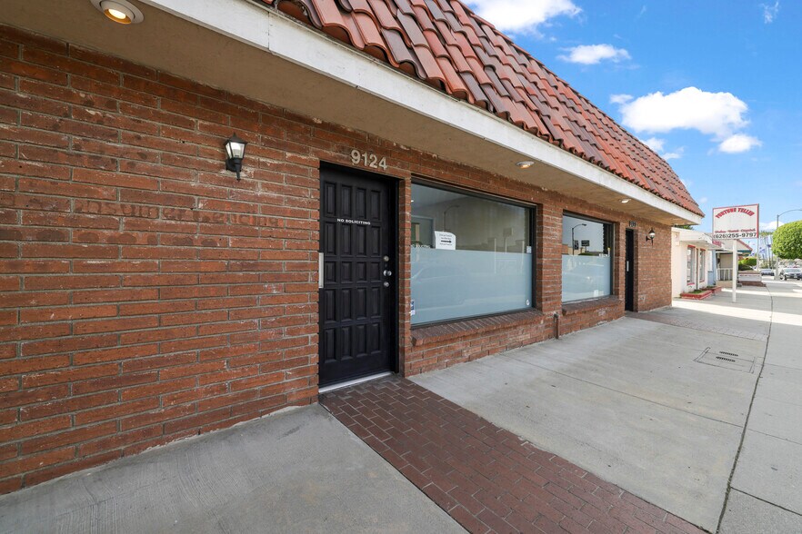 More Photos Of 9122-9124 Las Tunas Dr, Temple City Office For Sale