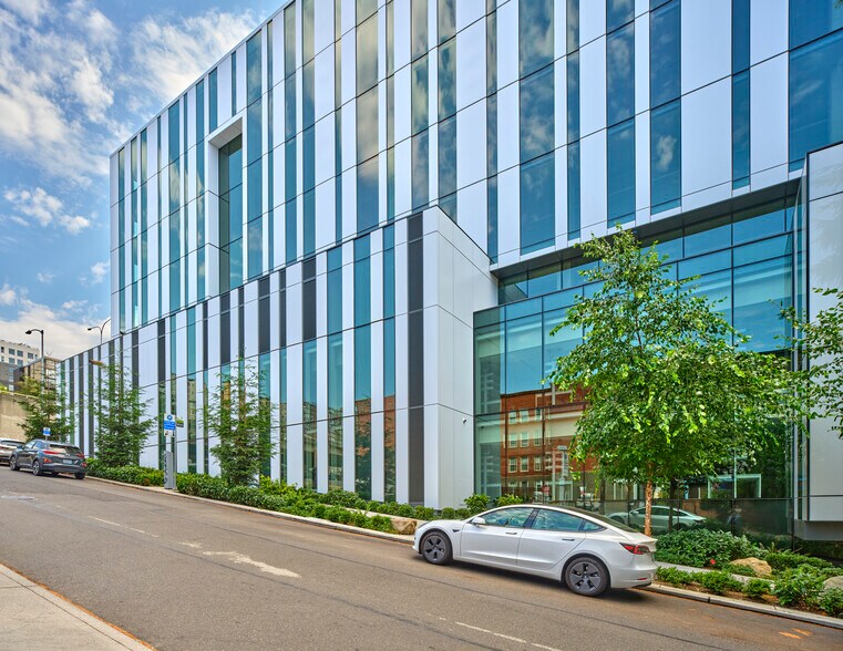 More Photos Of 330 Yale, Seattle Office For Lease