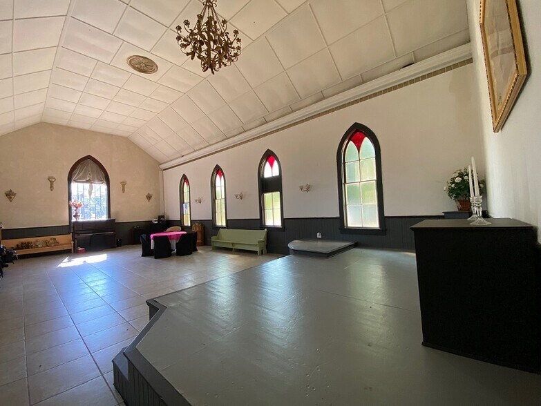 More Photos Of 113 S Main Ave, Ridgefield Religious Facility For Sale