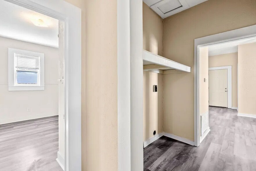 More Photos Of 2001 E Grand Ave, Marshall Office For Sale