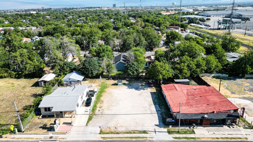 More Photos Of 2931 E Houston St, San Antonio Land For Sale