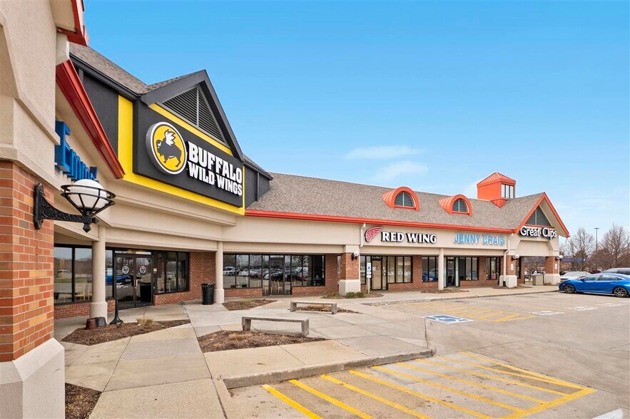 More Photos Of 2001-2023 N Prospect Ave, Champaign Unknown For Lease