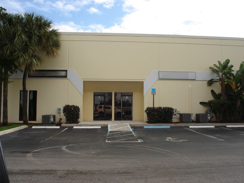 More Photos Of 3750 Hacienda Blvd, Davie Warehouse For Lease