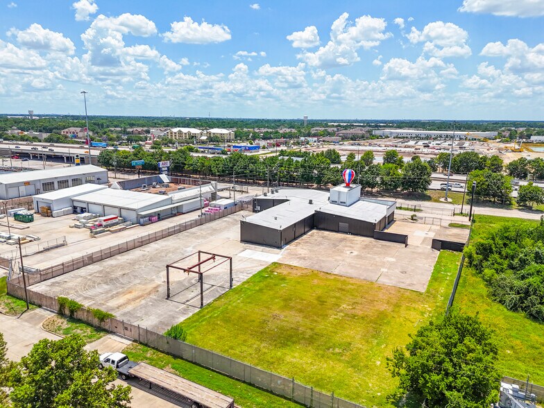 More Photos Of 14908 N I-45, Houston Industrial For Lease