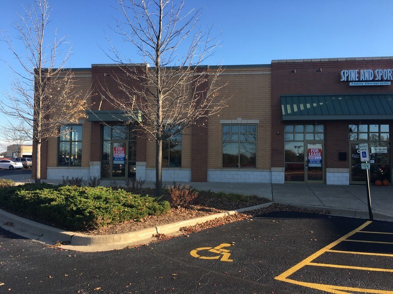 More Photos Of 83 Templeton Dr, Oswego Office For Lease