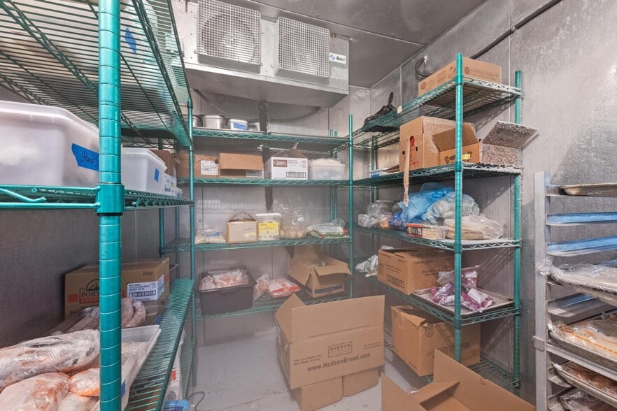 More Photos Of 31 Lakeside Dr, Harveys Lake Restaurant For Sale