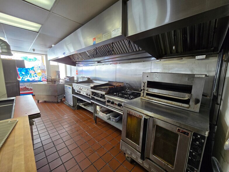 More Photos Of 365 E Main St, Waterloo Town Restaurant For Sale