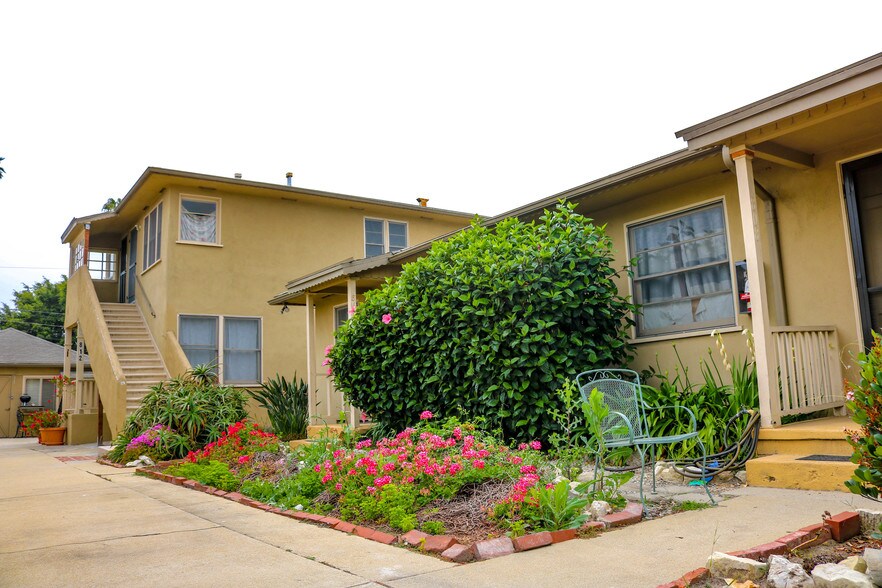 More Photos Of 808 W 163rd St, Gardena Apartments For Sale