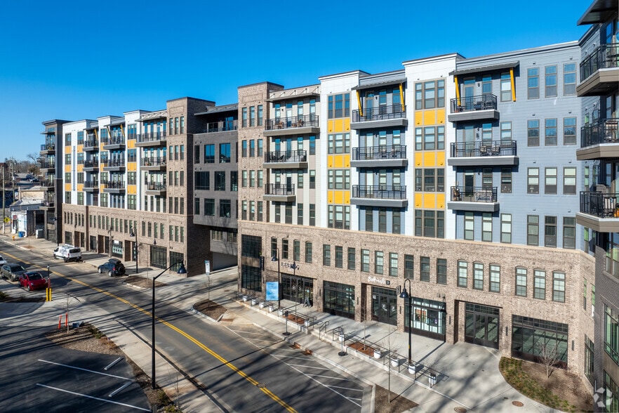 More Photos Of 146 Roberts St, Asheville Apartments For Lease