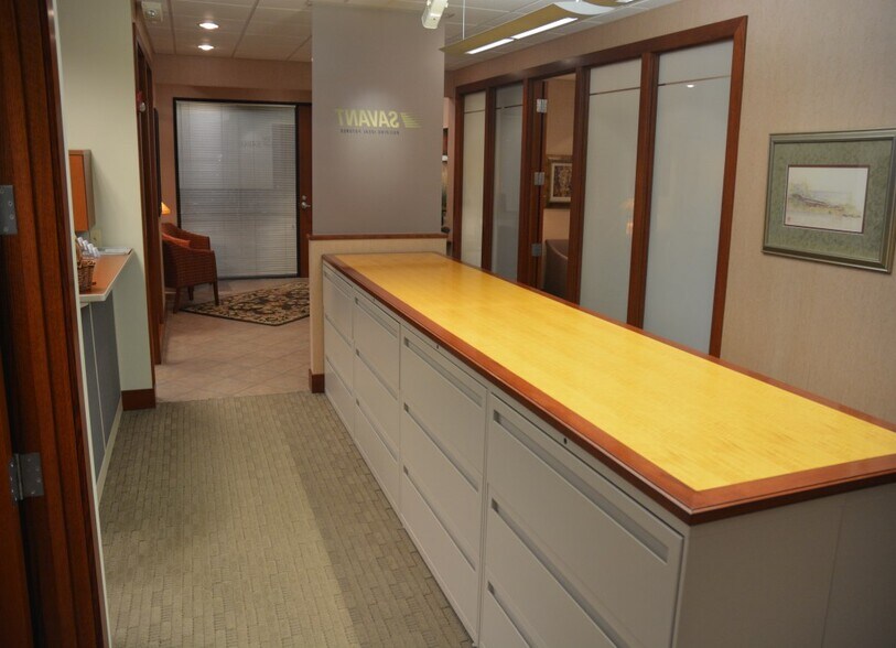More Photos Of 1730 Park St, Naperville Office For Sale