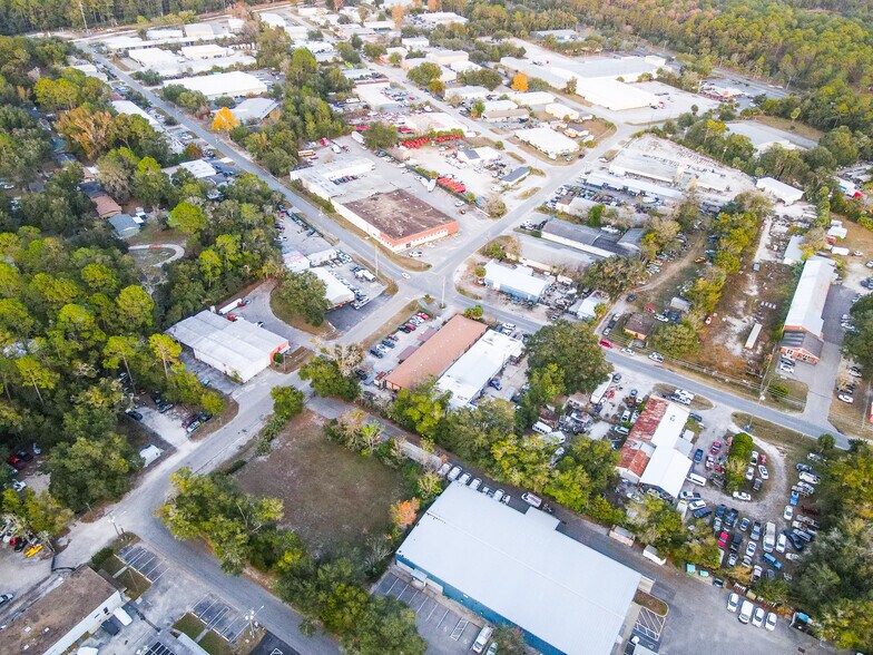 More Photos Of 2604 NE 19th Dr, Gainesville Manufacturing For Sale