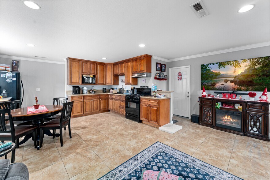 More Photos Of 8720 Villa Dr, Whittier Apartments For Sale