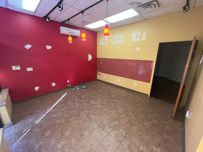 More Photos Of 709 Winsted Rd, Torrington Storefront For Lease