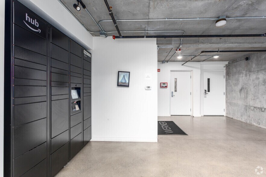 More Photos Of 3046 17th Ave W, Seattle Apartments For Lease