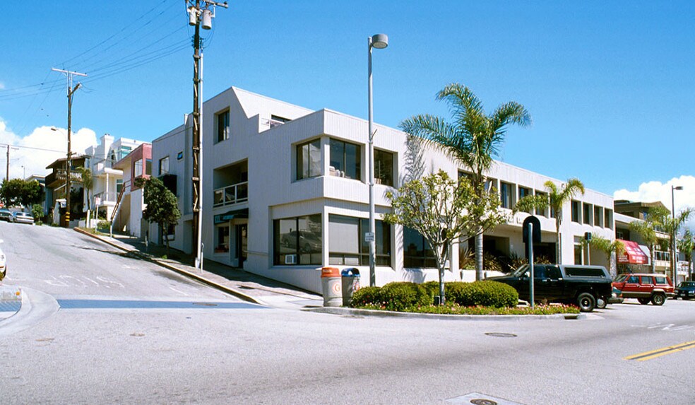 More Photos Of 820 Manhattan Ave, Manhattan Beach Office For Lease