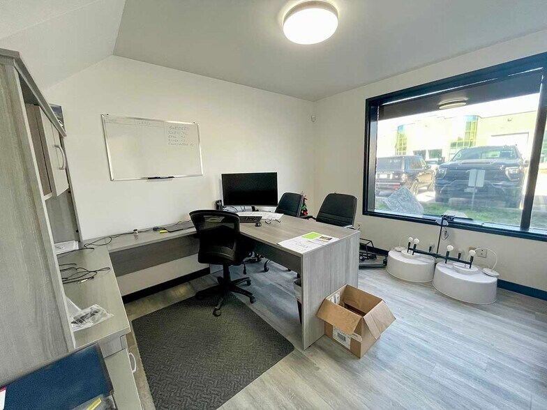 More Photos Of 715 Evans Crt, Kelowna Industrial For Lease