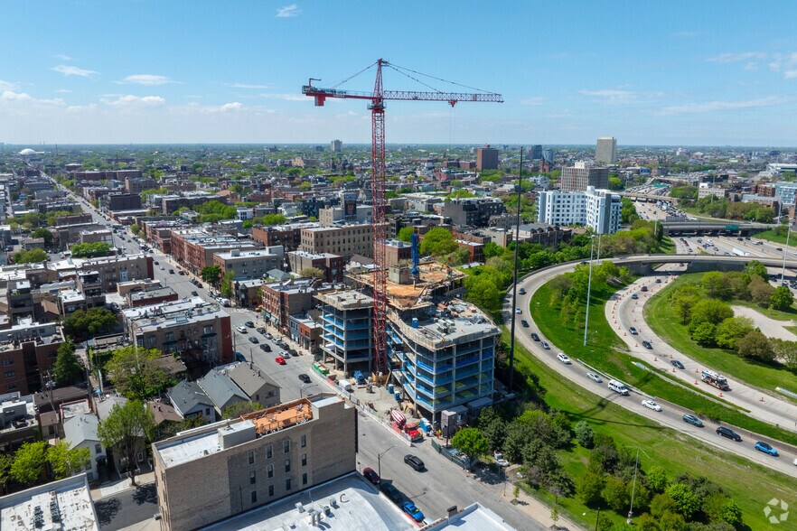 More Photos Of 1100 W Grand Ave, Chicago Apartments For Lease