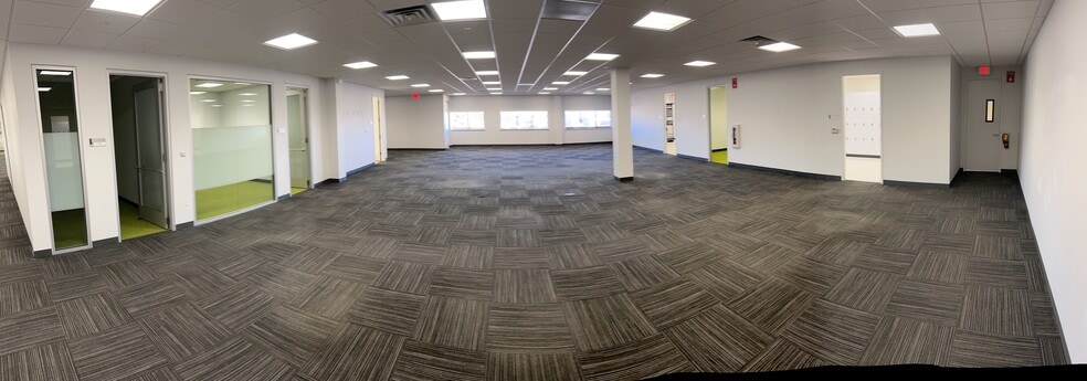 More Photos Of 2985 S Ridge Rd, Green Bay Medical For Lease