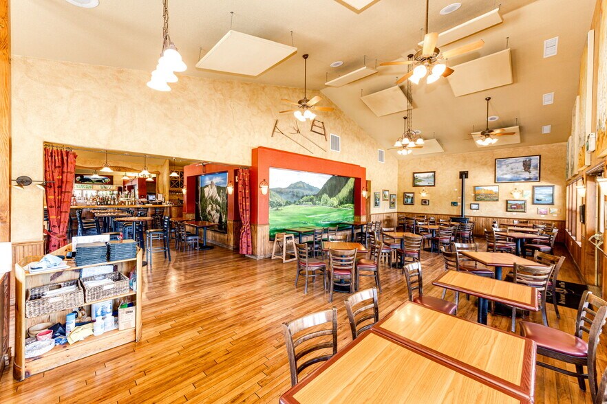 More Photos Of 16940 Pine Valley Rd, Pine Restaurant For Sale