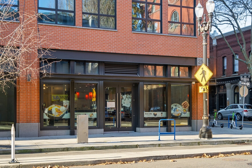 More Photos Of 230 SW Ash St, Portland Apartments For Lease