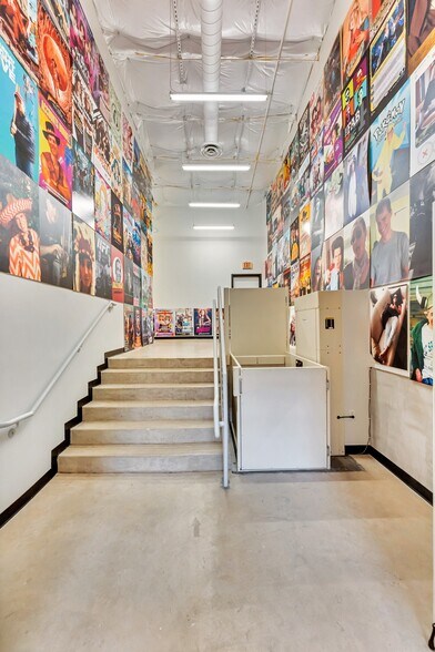 More Photos Of 122 S Main St, Fort Worth Office For Sale