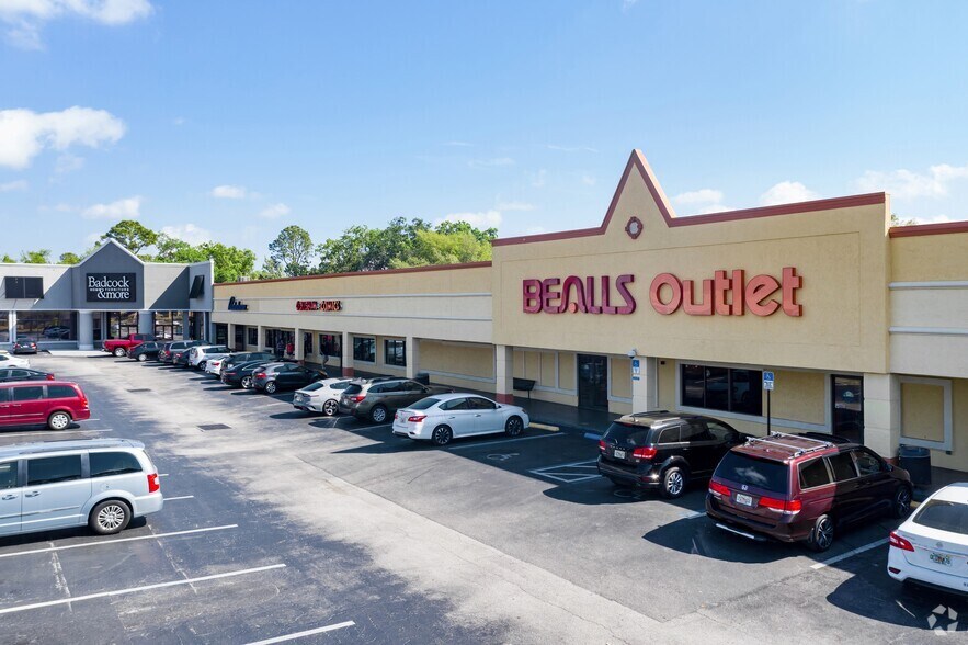 More Photos Of 2501-2573 Old Vineland Rd, Kissimmee Unknown For Lease