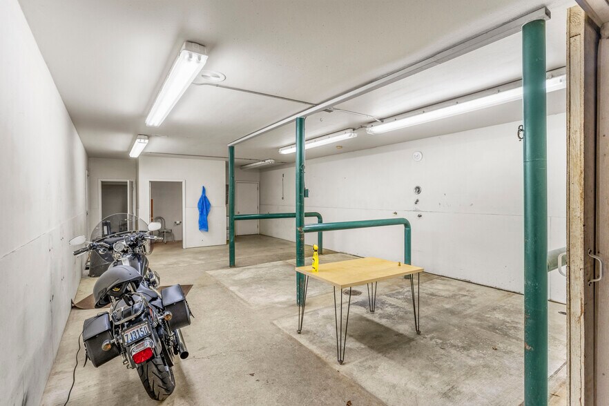 More Photos Of 3521 Blue Crane Ln, Yakima Warehouse For Sale