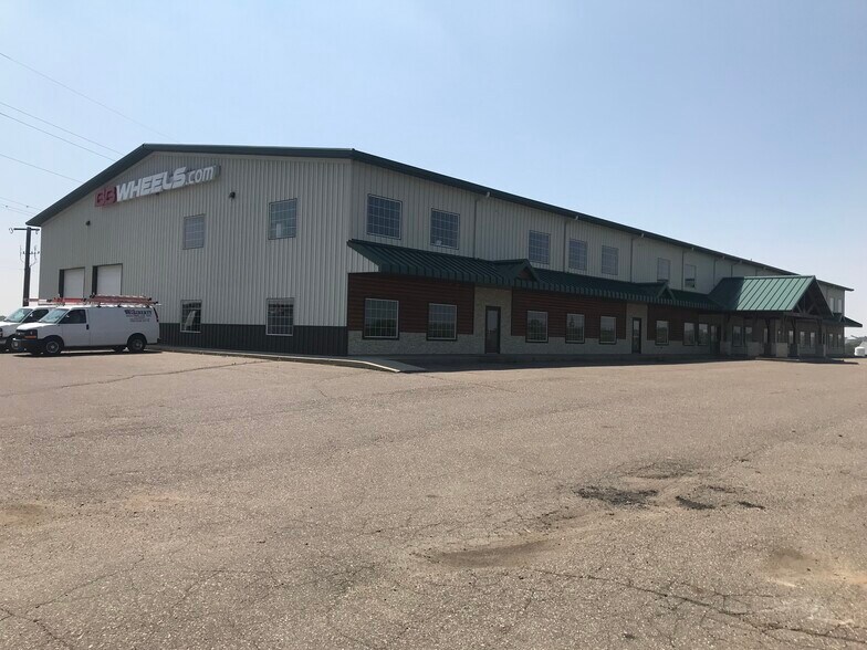 More Photos Of 209 County Road 156, Albany Showroom For Sale