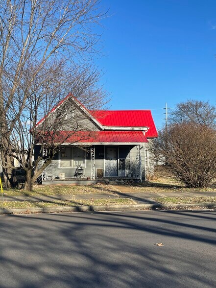 Primary Photo Of 420 N 4th St, Paducah Office For Sale